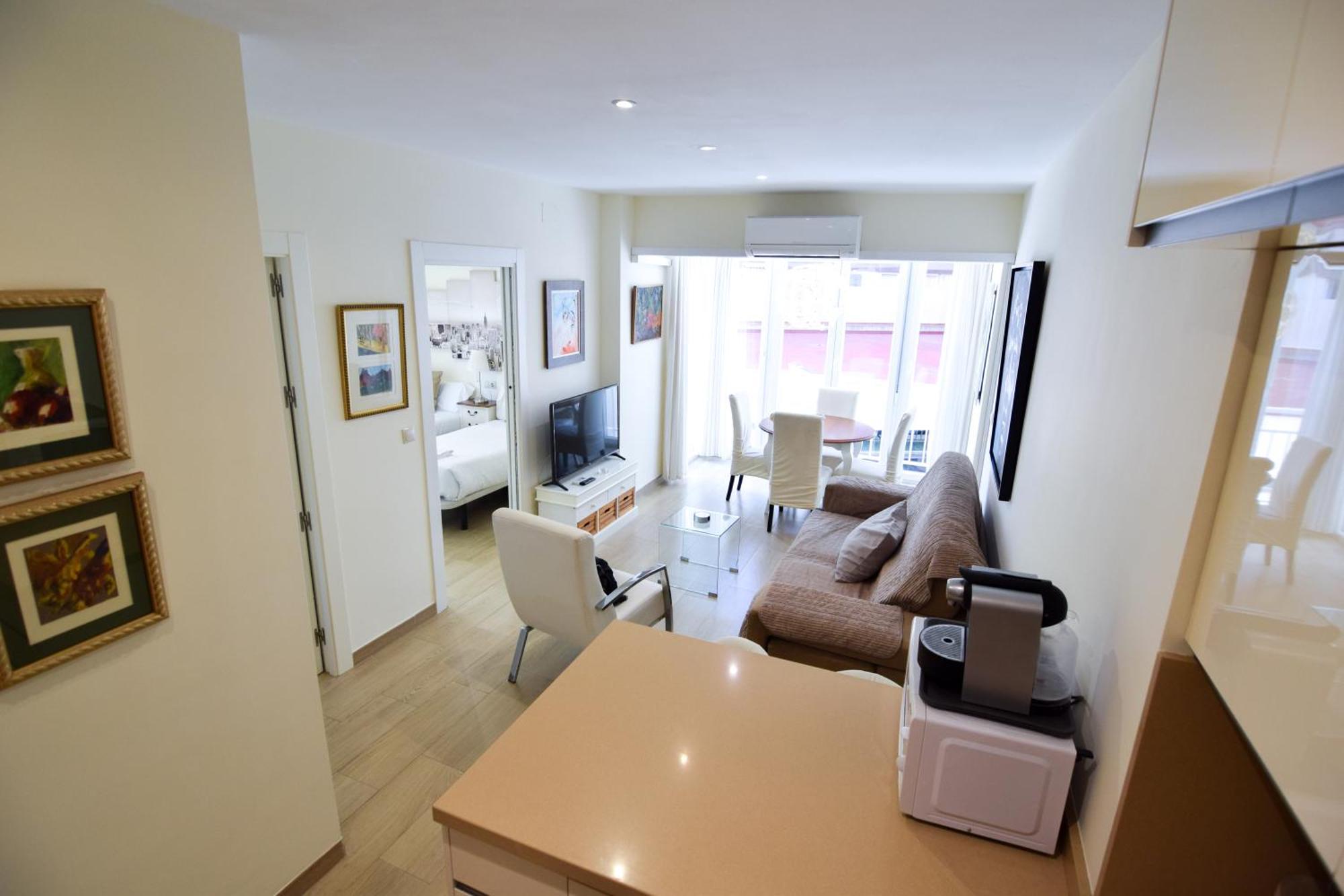 Malagueta Beachside Charm Apartment Malaga Ngoại thất bức ảnh