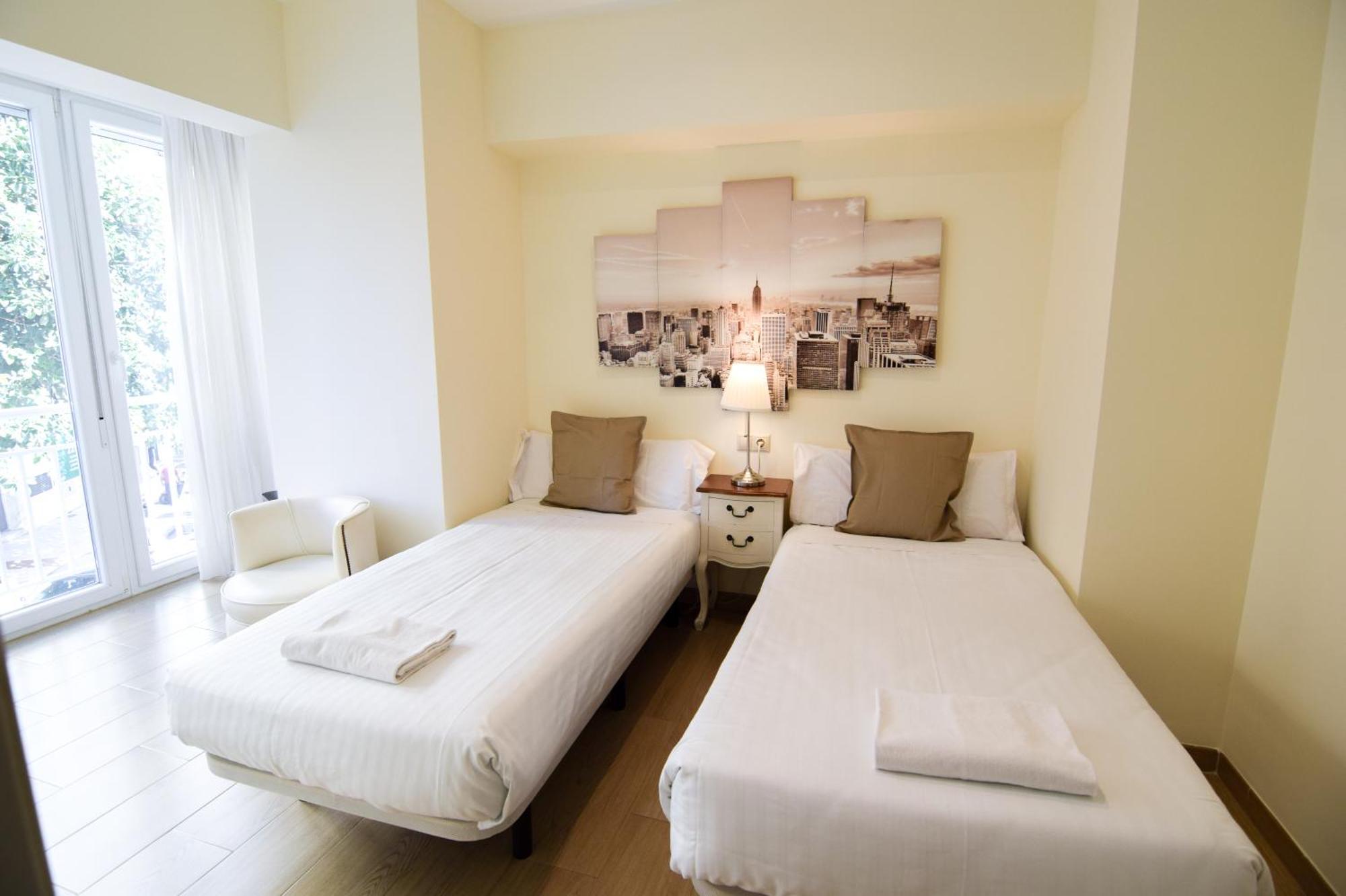 Malagueta Beachside Charm Apartment Malaga Ngoại thất bức ảnh
