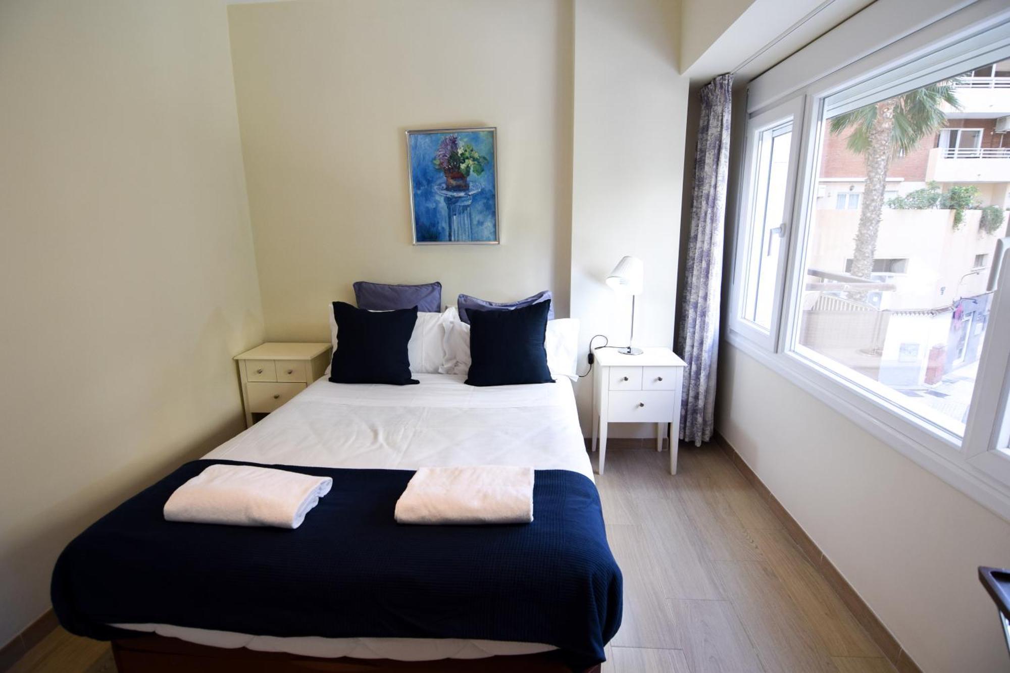 Malagueta Beachside Charm Apartment Malaga Ngoại thất bức ảnh