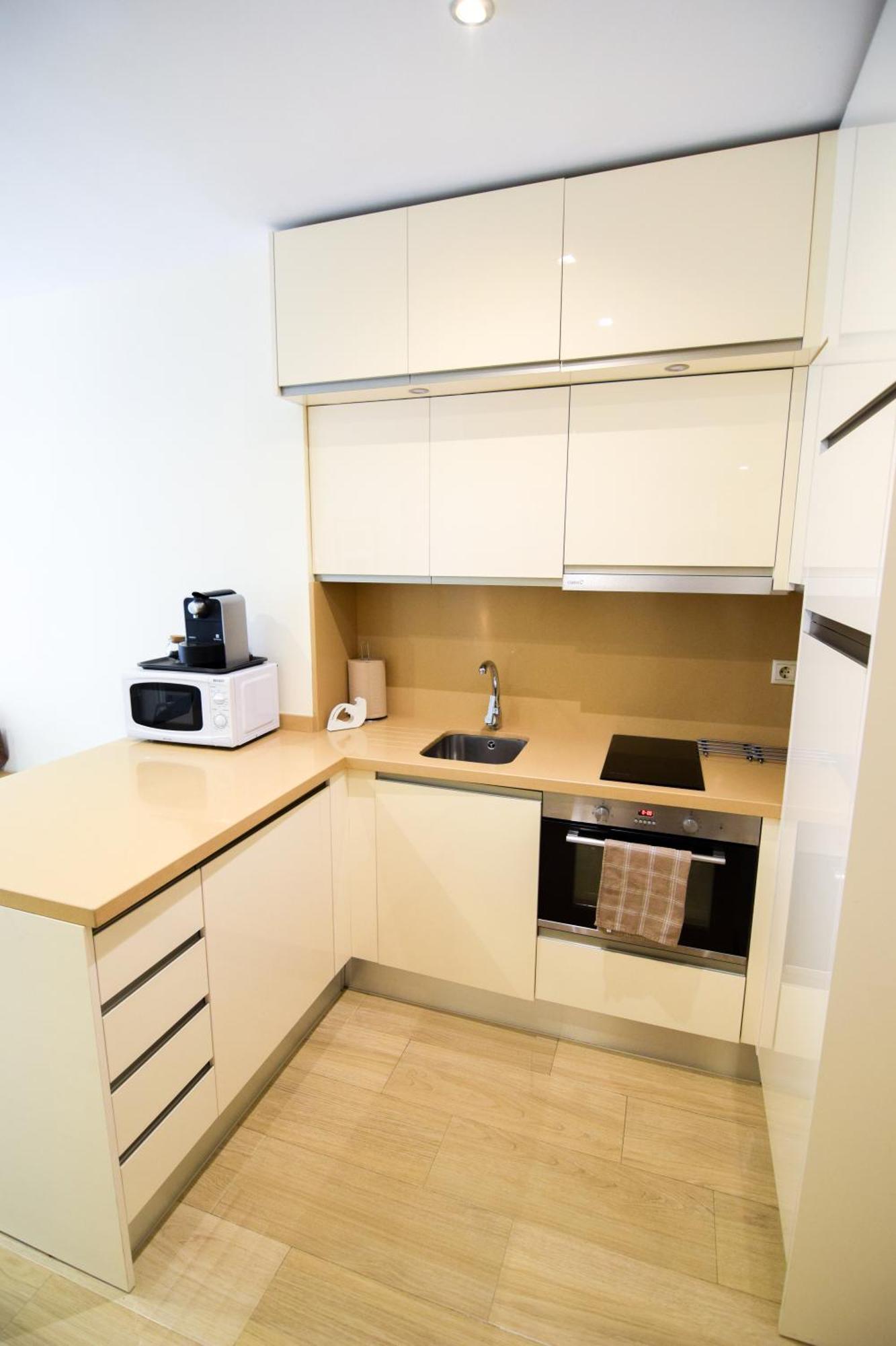 Malagueta Beachside Charm Apartment Malaga Ngoại thất bức ảnh