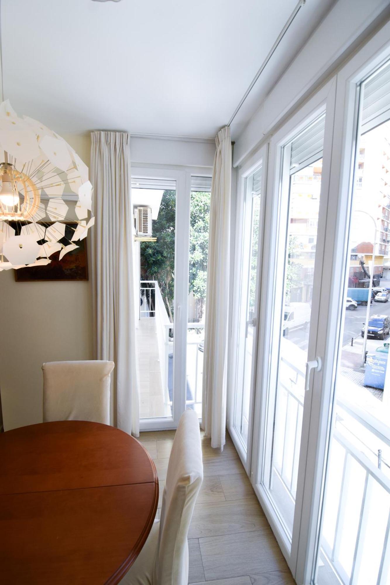 Malagueta Beachside Charm Apartment Malaga Ngoại thất bức ảnh