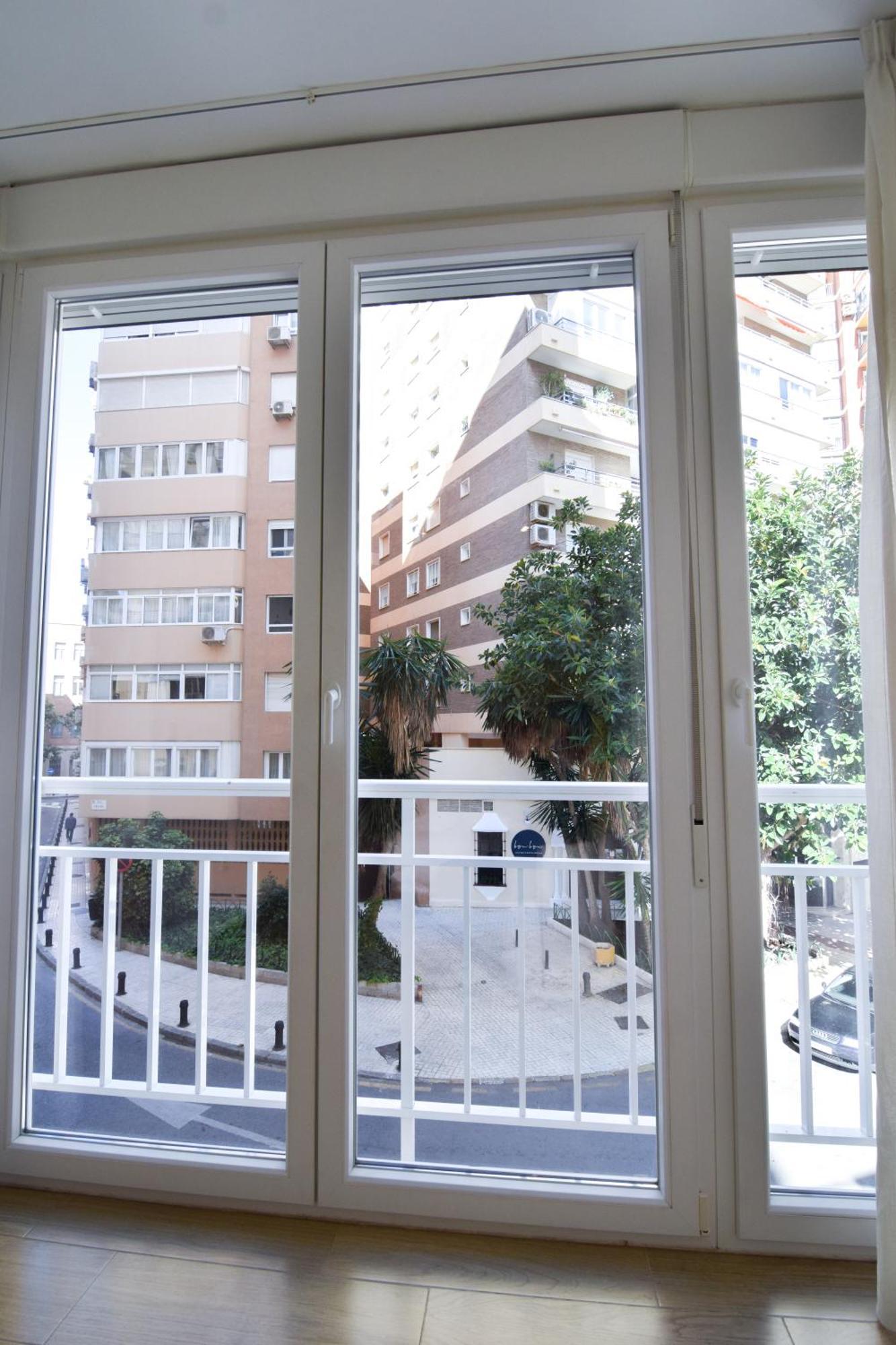 Malagueta Beachside Charm Apartment Malaga Ngoại thất bức ảnh